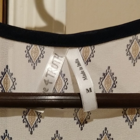 Lot (3) of size M women's tops - Picture 2 of 8